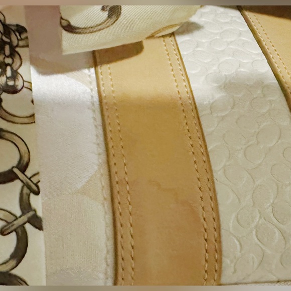 Vintage Coach soho shoulder bag Cream and Tan Women's tote Bag - Picture 16 of 17